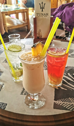 Bistro & beach bar "Tunar"