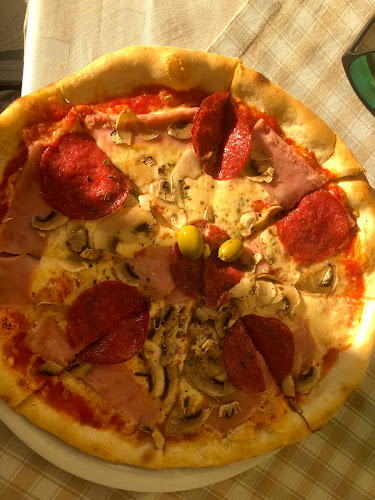 Opinii despre Bistro Vila Marija Splitska Brač în Supetar - Gastronomija i ugostiteljstvo