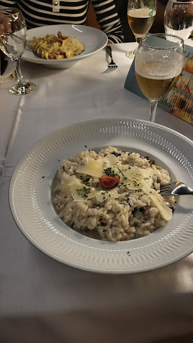 Bazilika Novalja - Gastronomija i ugostiteljstvo