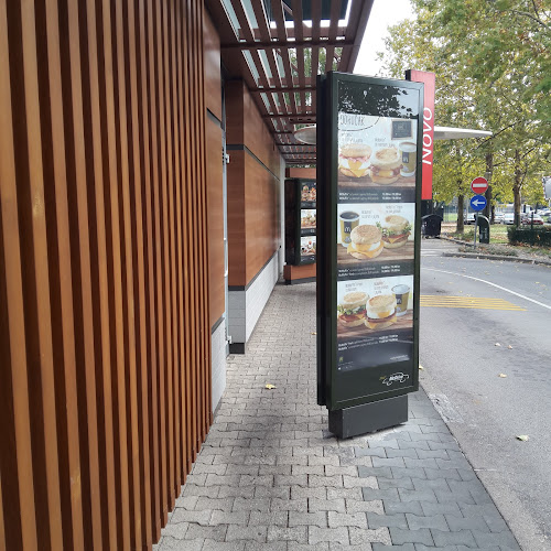 Opinii despre McDonald's Vrbani în Zagreb - Gastronomija i ugostiteljstvo