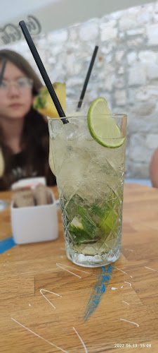 Opinii despre Caffe Bar Celestina în Rab - Gastronomija i ugostiteljstvo