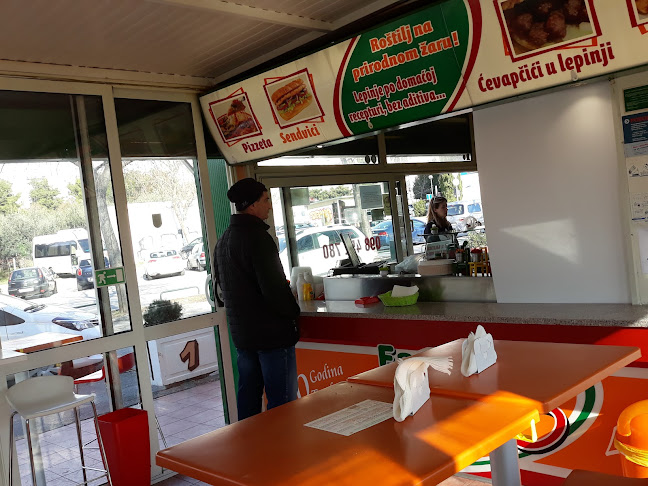 Vukovarska ul. 48, 21000, Split