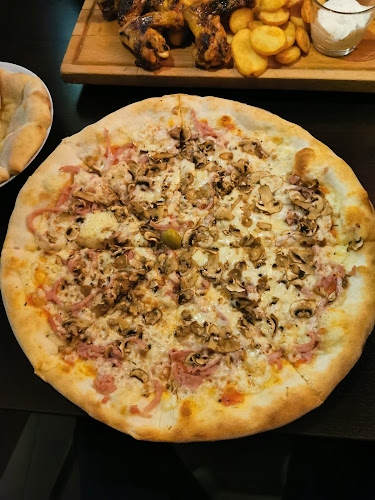 Restoran Stari Hrast - Gastronomija i ugostiteljstvo