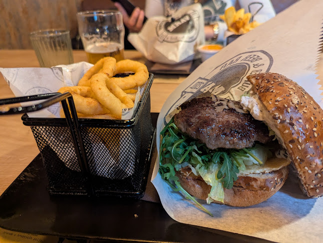 Opinii despre Burger & Beer Bar Mrav în Zagreb - Gastronomija i ugostiteljstvo
