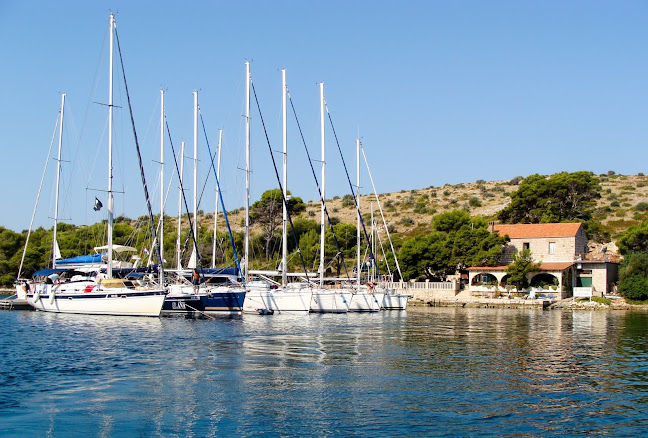 Opinii despre Konoba Porto Rosso în Lastovo - Gastronomija i ugostiteljstvo