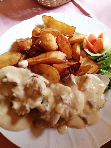 Humska Klet - Gastronomija i ugostiteljstvo