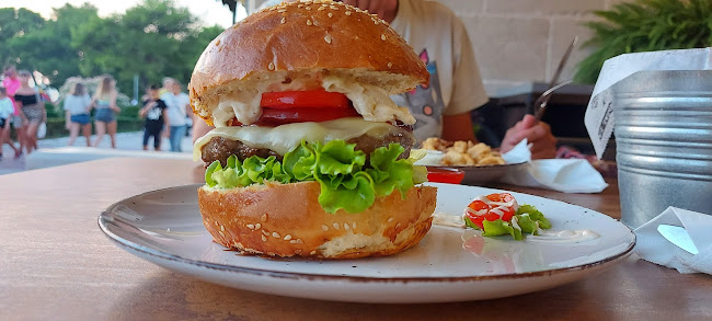 Street Food La Strada - Gastronomija i ugostiteljstvo