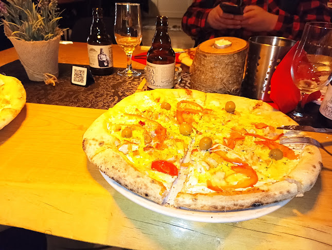 Opinii despre Restoran i Pizzeria La Rossa Knin în Knin - Gastronomija i ugostiteljstvo