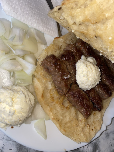 Pečenjarnica "Autobusni" - Gastronomija i ugostiteljstvo