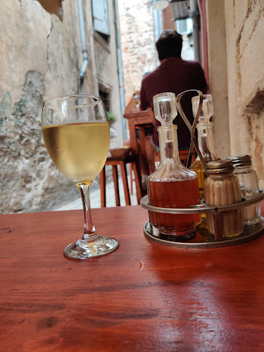 Ul. Matice Dalmatinske 1, 23000, Zadar