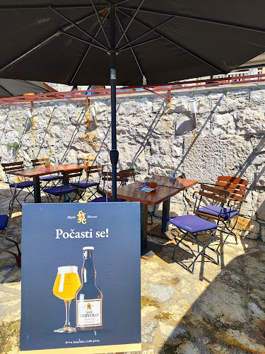 Comentarii opinii despre Burgers & more by San Servolo