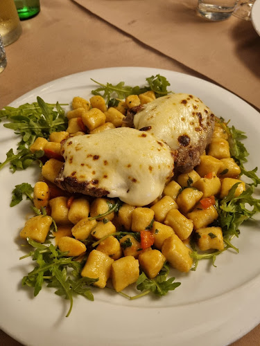 Caffe bar Loža - Gastronomija i ugostiteljstvo