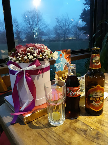 Pečenjara Jarun - Gastronomija i ugostiteljstvo