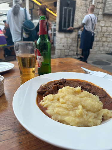 Comentarii opinii despre Buffet Fife