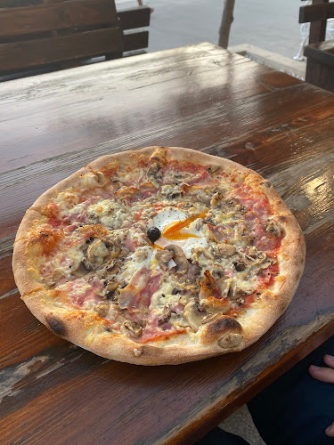 Ul. Riva Svetoga Mikule 33, 21485, Komiža