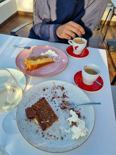 Cava Brač - Gastronomija i ugostiteljstvo