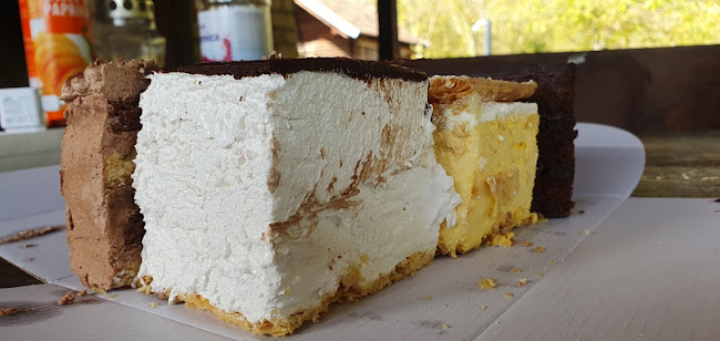 Opinii despre Slastičarnica Kira în Kutina - Gastronomija i ugostiteljstvo