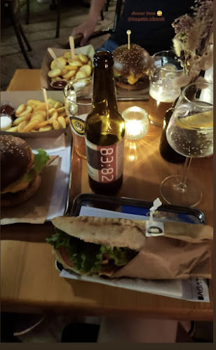 Comentarii opinii despre Burger Bar Bagatin