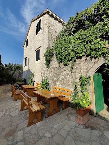 Pansion Konoba Tomić - Gastronomija i ugostiteljstvo