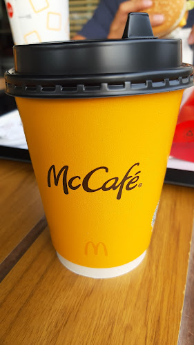 McDonald's Vrata Jadrana, Kastav - Gastronomija i ugostiteljstvo