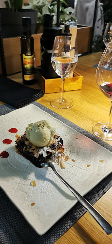 Restoran Crna svinja - Gastronomija i ugostiteljstvo