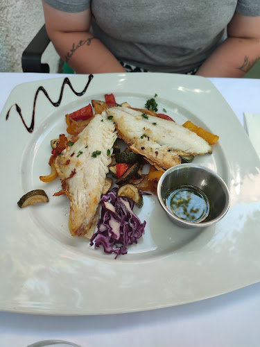 Elizabeta - Gastronomija i ugostiteljstvo