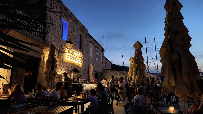 Trg Podlože 2, 21480, Vis