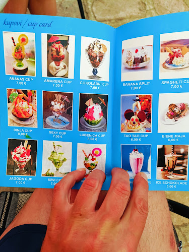 Opinii despre Slastičarna Plavi 9 în Karlobag - Gastronomija i ugostiteljstvo