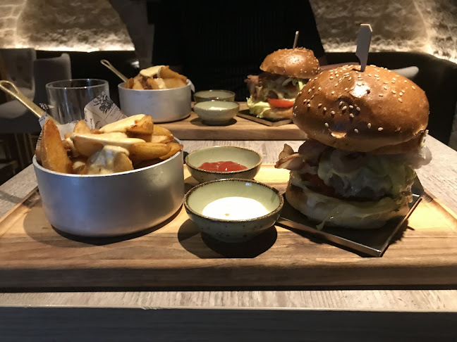 Vintage Bar Hvar (Food & Cocktail Bar) - Hvar