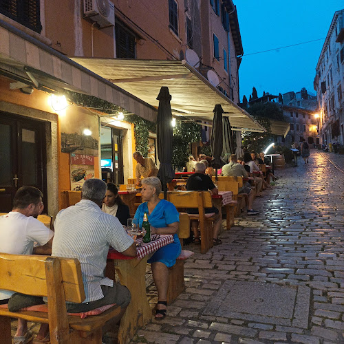 Opinii despre Pizzeria Al Quadrato în Rovinj - Gastronomija i ugostiteljstvo
