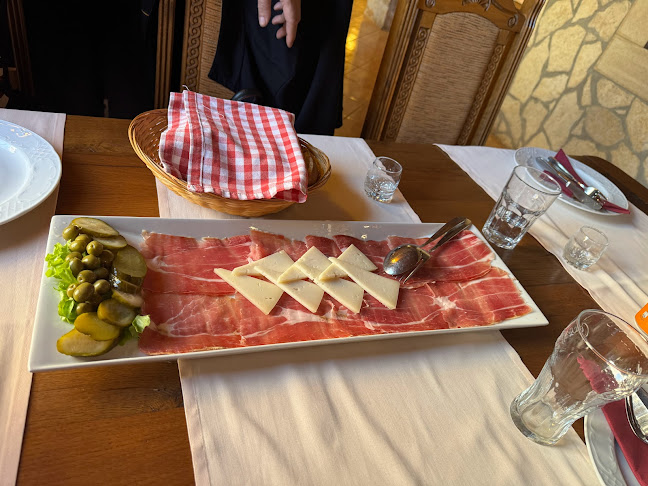 Comentarii opinii despre "Žardin" Traditional Restaurant