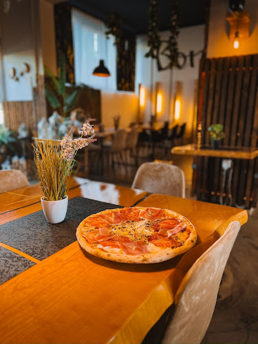 Restoran i Pizzeria La Rossa Knin - Gastronomija i ugostiteljstvo
