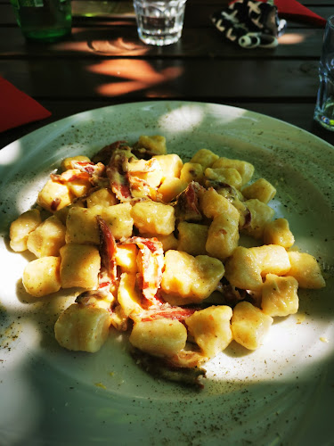 Opinii despre Konoba Oprtalj în Oprtalj - Gastronomija i ugostiteljstvo