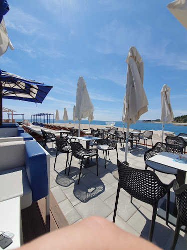 Zen beach bar - Gastronomija i ugostiteljstvo