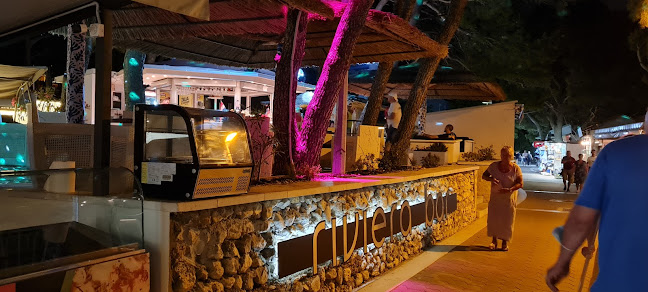 Riviera Restaurant and Bar - Gastronomija i ugostiteljstvo