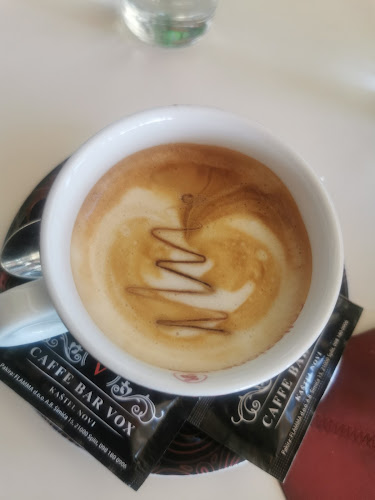 Opinii despre VOX caffe bar în Kaštel Novi - Gastronomija i ugostiteljstvo