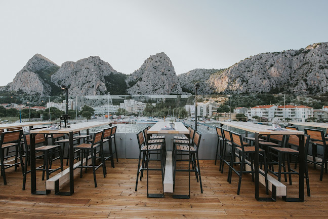 Eol Rooftop bar - Omiš