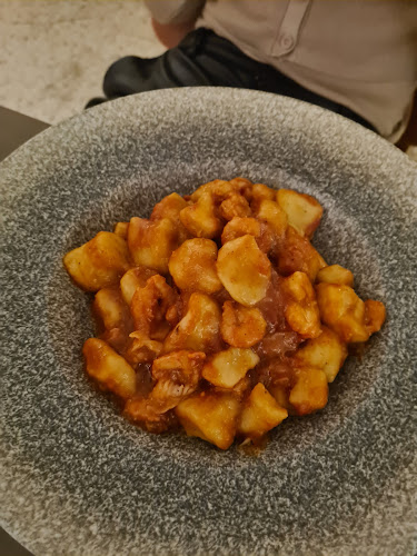 Ul. Pavla Šubića 2, 21000, Split