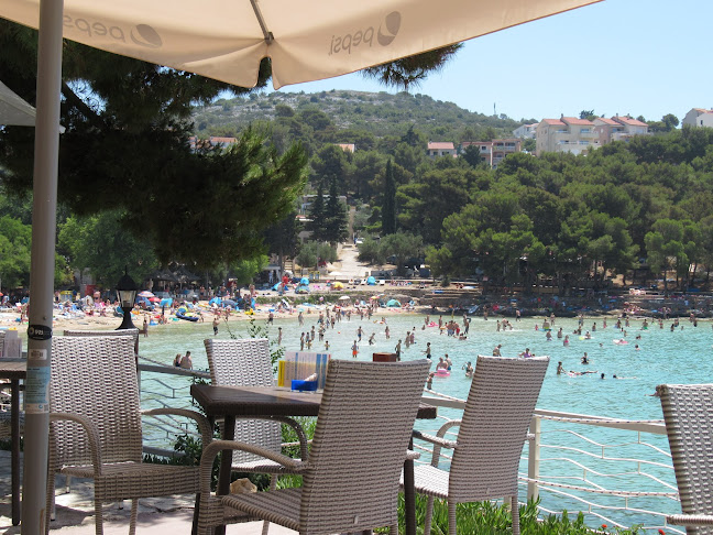 Opinii despre Reflektor - Murter în Murter - Gastronomija i ugostiteljstvo