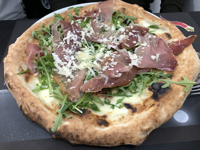 L' oro di Napoli - Gastronomija i ugostiteljstvo