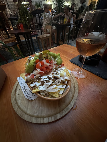 Poljana Stare gimnazije 1, 21000, Split