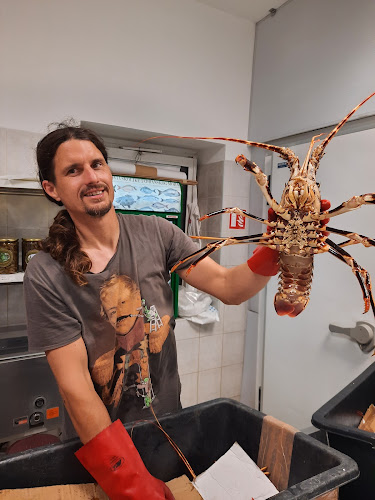 Peskarija Kalambera - Gastronomija i ugostiteljstvo