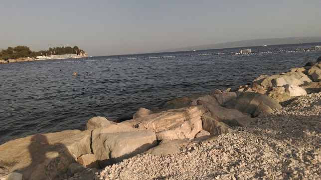 Comentarii opinii despre Kafić Obojena Svjetlost