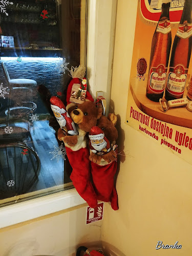 Comentarii opinii despre Caffe bar Retro