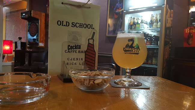 Comentarii opinii despre caffe & beer bar Old School