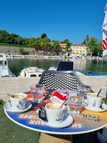 Opinii despre Caffe bar Pirate în Zadar - Gastronomija i ugostiteljstvo