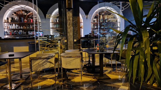 Obala kneza Branimira 13, 23000, Zadar