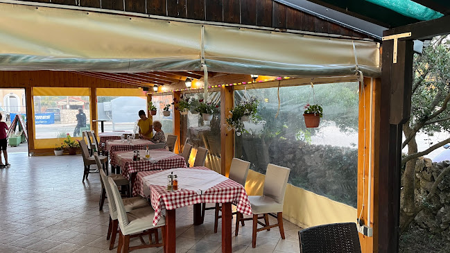 Restaurant Gromaca /Losinj-Cres/ lamb /Spanferkel /maialino