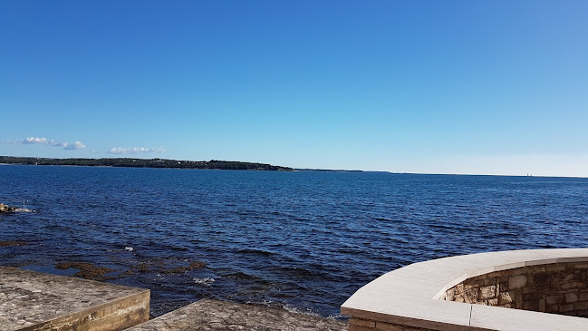 Rotonda Restaurant Novigrad - Novigrad