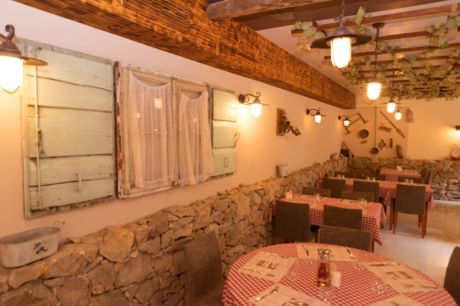 Ul. Brne Karnarutića 4, 23000, Zadar